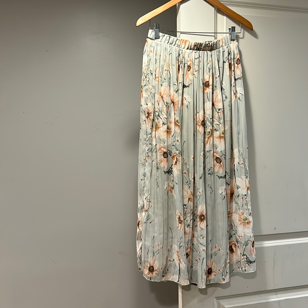 H&M Green Floral Maxi Skirt